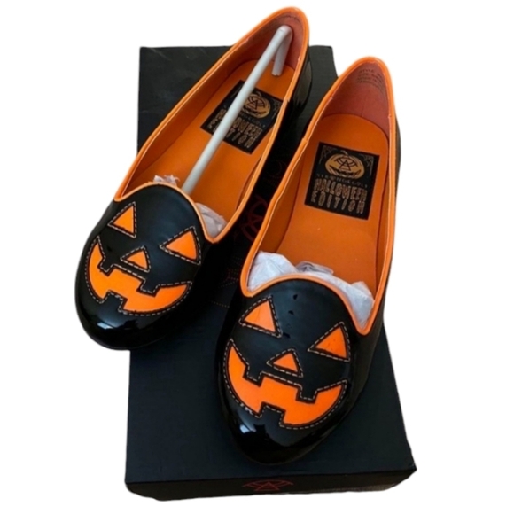 Lydia Jackolantern Flats! - Picture 1 of 3